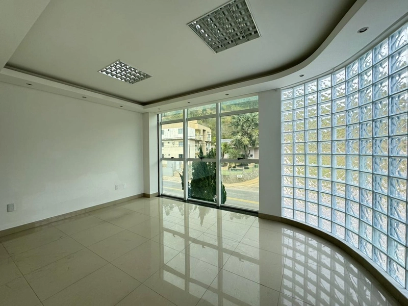 Galpão em localização estratégica, dois andares e 1 doca: 18ª foto da galeria de imagens do imóvel