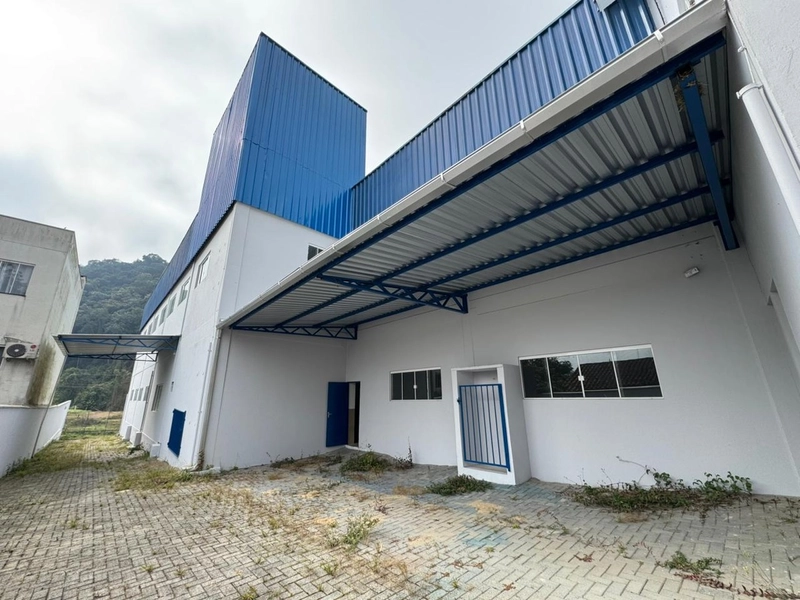 Galpão em localização estratégica, dois andares e 1 doca: 30ª foto da galeria de imagens do imóvel