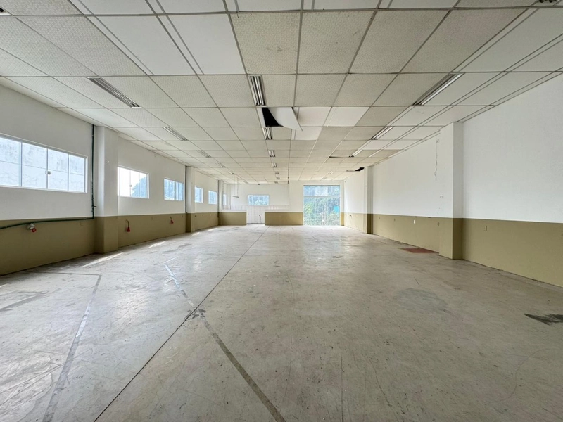 Galpão em localização estratégica, dois andares e 1 doca: 7ª foto da galeria de imagens do imóvel