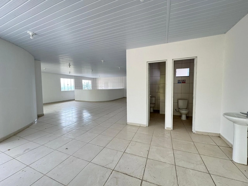 Galpão em localização estratégica, dois andares e 1 doca: 4ª foto da galeria de imagens do imóvel