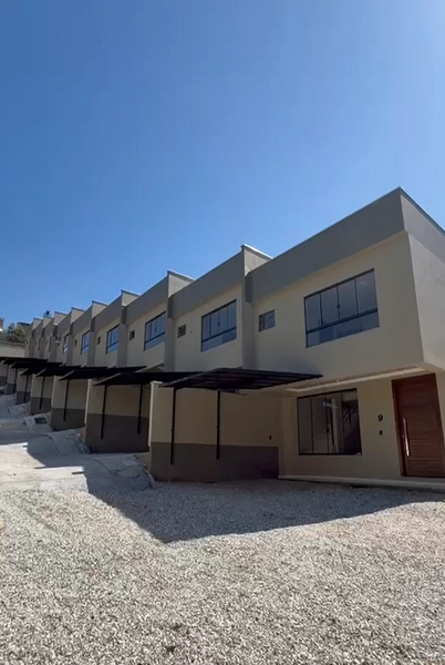Casa em condomínio fechado,2 suítes e 2 vagas garagem!: 6ª foto da galeria de imagens do imóvel