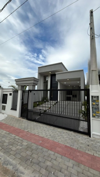 Casa  nova, espaçosa para toda a família, no bairro São João☺: 2ª foto da galeria de imagens do imóvel