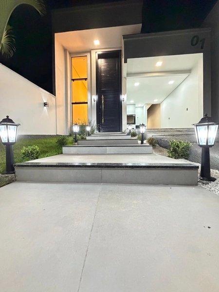Casa nova, espaçosa para toda a família, no bairro São João☺
