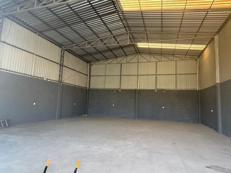 Alugue seu galpão conosco! Olhe este om 196m² em ótima localização: 7ª foto da galeria de imagens do imóvel