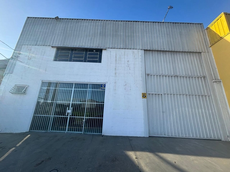 Alugue seu galpão conosco! Olhe este om 196m² em ótima localização: 9ª foto da galeria de imagens do imóvel