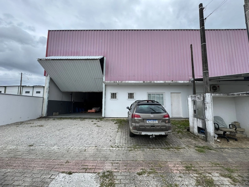 Galpão com acesso a caminhões, bem localizado em Brusque !!!: 1ª foto da galeria de imagens do imóvel