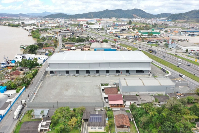 Galpão Logístico em Itajaí -5.900m²,com docas,j4 em ponto estrategico: 2ª foto da galeria de imagens do imóvel