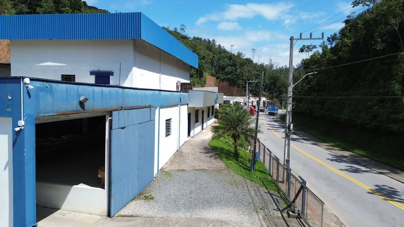 Galpão com excelente infraestrutura para você instalar sua empresa: 4ª foto da galeria de imagens do imóvel