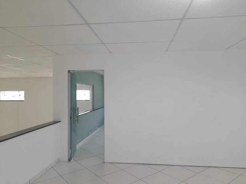 Excelente oportunidade para sua empresa,este Galpão com 430m²: 6ª foto da galeria de imagens do imóvel