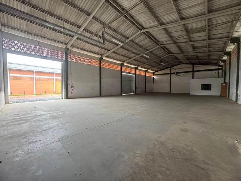 GALPÃO PARA LOCAÇÃO – 500 m² ,amplo pátio: 4ª foto da galeria de imagens do imóvel