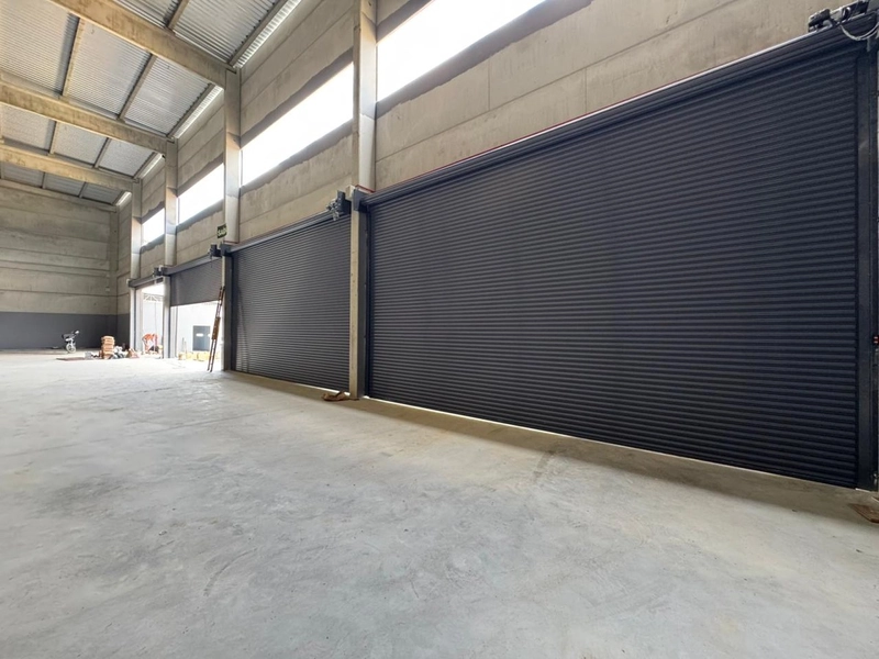 Em Brusque,1.250m²,ideal para armazenamento vertical, amplo pátio: 16ª foto da galeria de imagens do imóvel