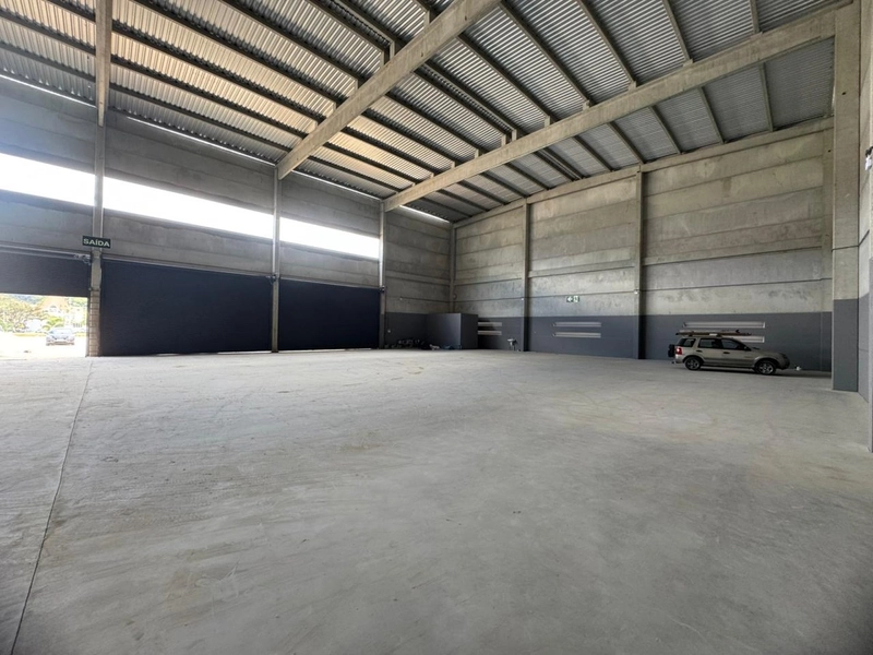 Em Brusque,1.250m²,ideal para armazenamento vertical, amplo pátio: 8ª foto da galeria de imagens do imóvel