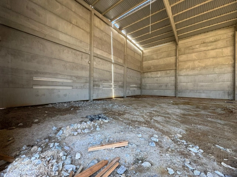Em Brusque,1.350m²,ideal para armazenamento vertical, amplo pátio: 5ª foto da galeria de imagens do imóvel