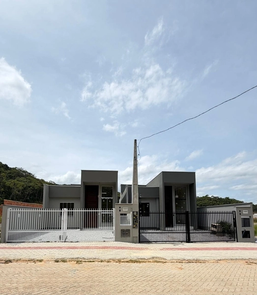Seu sonho é morar em casa? Não perca essa oportunidade !!: 2ª foto da galeria de imagens do imóvel