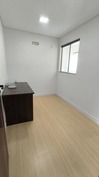 Veja esta sala comercial com 2 pavimentos,com habite-se: 3ª foto da galeria de imagens do imóvel