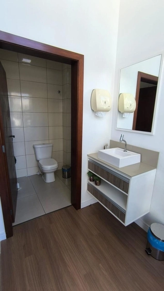 Veja esta sala comercial com 2 pavimentos,com habite-se: 4ª foto da galeria de imagens do imóvel