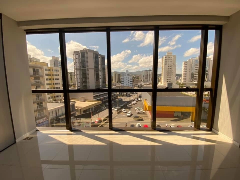 Sala Comercial para locação no Edifício Bronze no Centro de Brusque: 7ª foto da galeria de imagens do imóvel