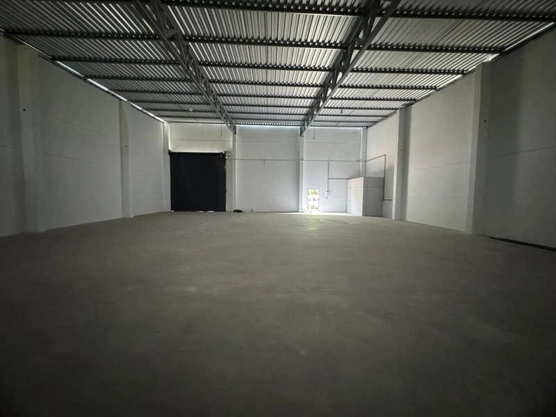 Galpão com 350m² , disponível locação em Brusque: 4ª foto da galeria de imagens do imóvel