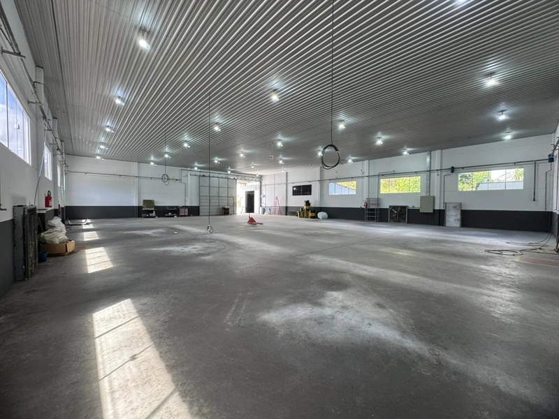 1233m² para você instalar sua empresa,alugue conosco sem burocracia: 6ª foto da galeria de imagens do imóvel