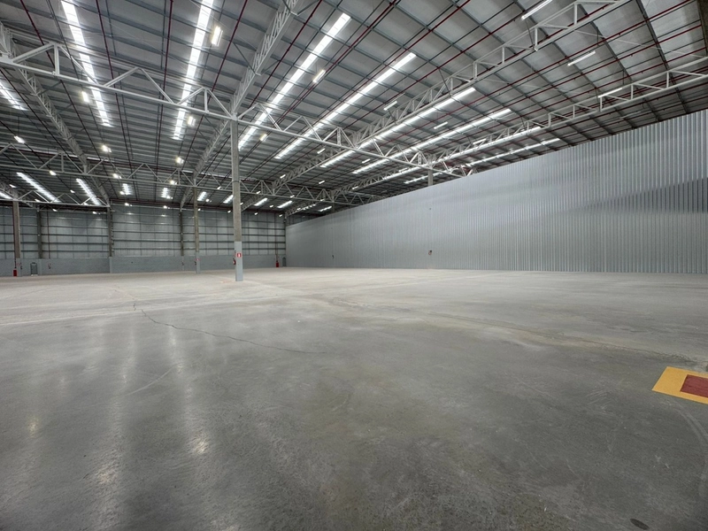 Galpão logístico,pé direito 12 m direito livre com alta segurança!: 16ª foto da galeria de imagens do imóvel