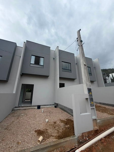 Sobrados 60,74m²,bairro Azambuja,poucas unidades,pagamento facilitado