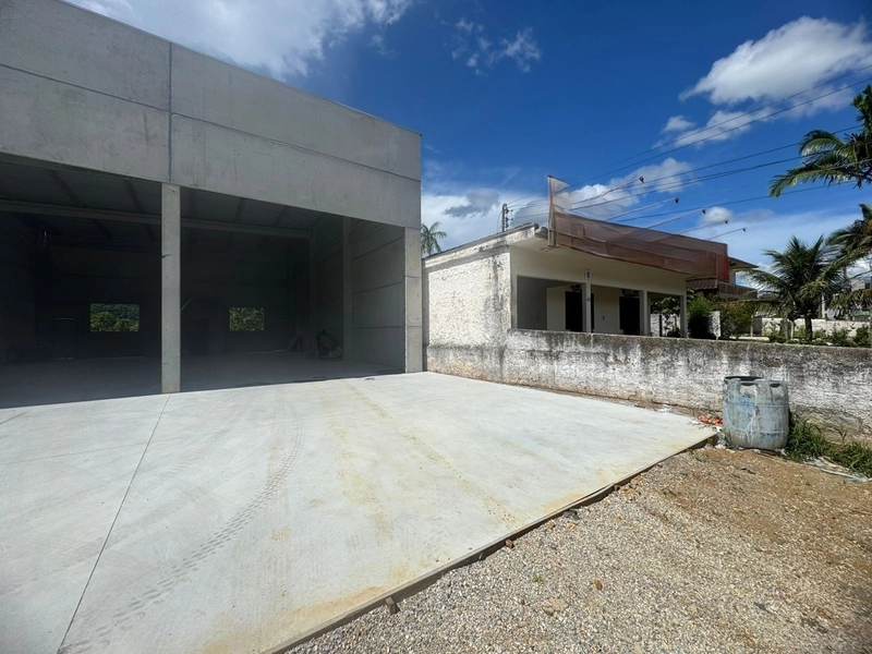 Galpão em excelente localização,com fluxo de pessoas,veja esta opção:: 8ª foto da galeria de imagens do imóvel