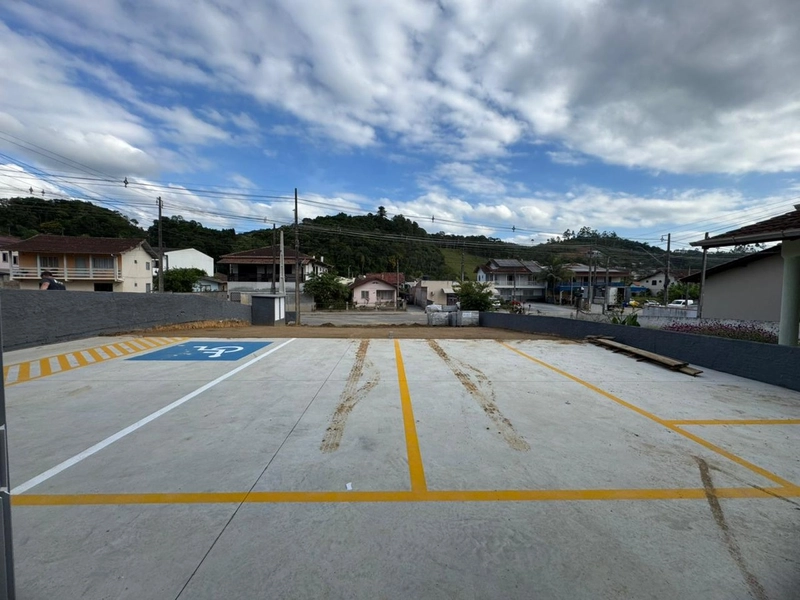 Galpão em excelente localização,com fluxo de pessoas,veja esta opção:: 7ª foto da galeria de imagens do imóvel