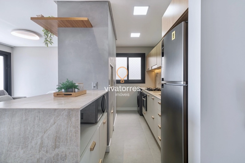 Apartamento mobiliado de 2 dormitórios com suíte e vista para o mar: 13ª foto da galeria de imagens do imóvel