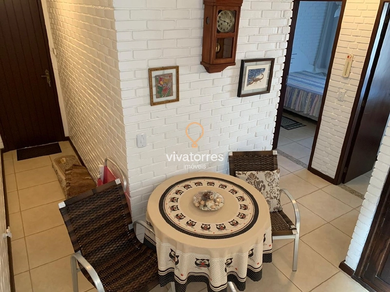 Casa com 5 dormitórios a uma quadra do mar: 17ª foto da galeria de imagens do imóvel