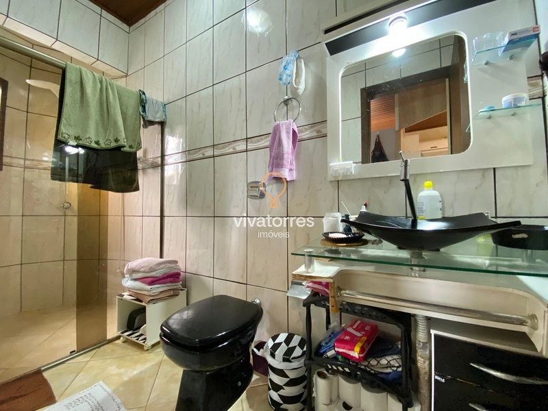 Casa de 4 dormitórios com suíte e piscina: 32ª foto da galeria de imagens do imóvel