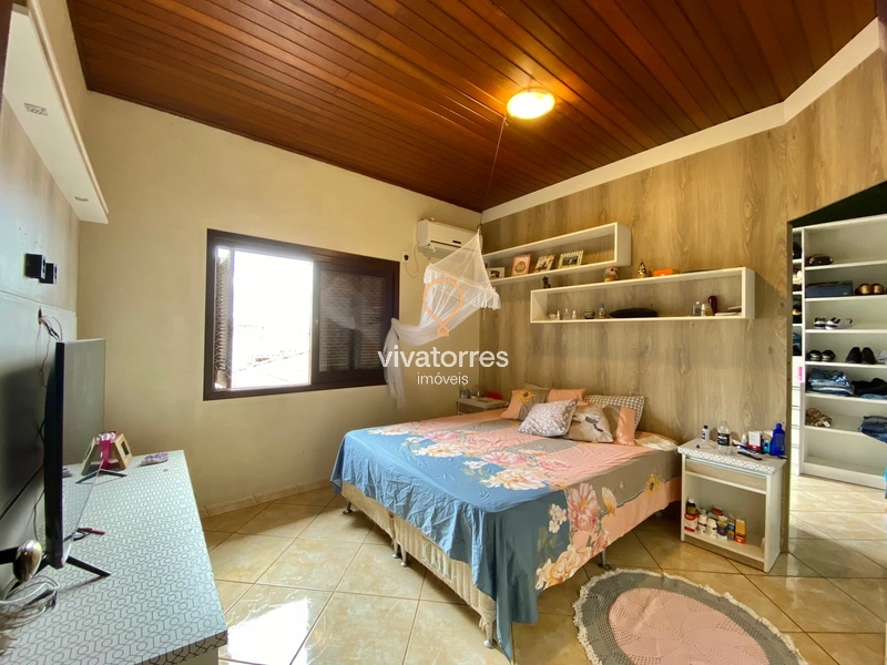 Casa de 4 dormitórios com suíte e piscina: 28ª foto da galeria de imagens do imóvel