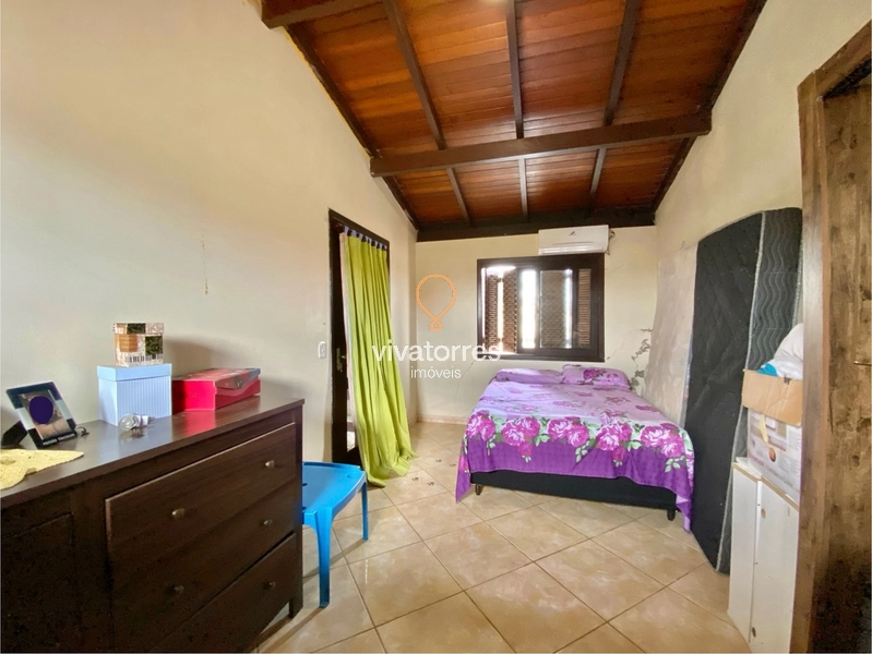 Casa de 4 dormitórios com suíte e piscina: 34ª foto da galeria de imagens do imóvel