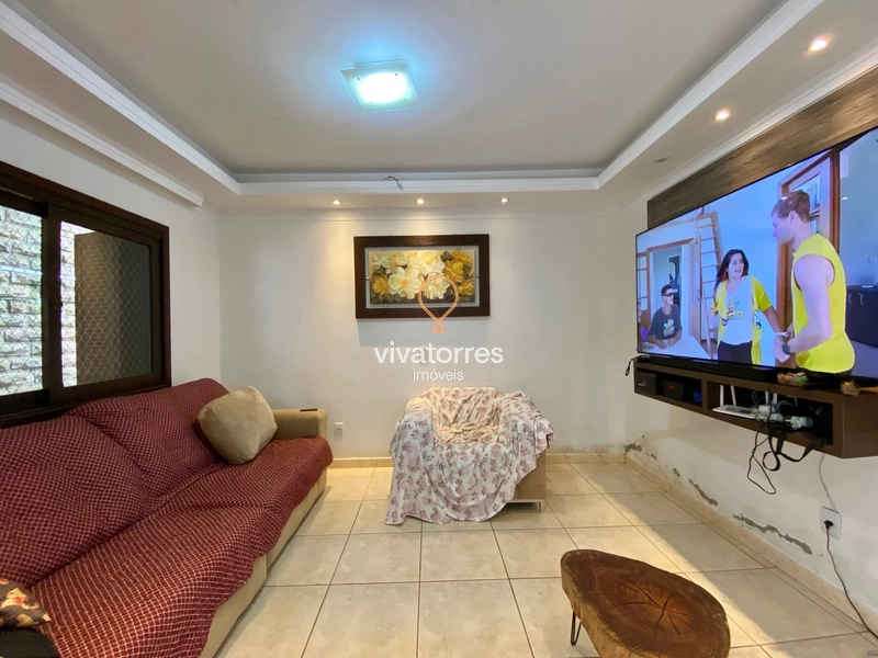 Casa de 4 dormitórios com suíte e piscina: 12ª foto da galeria de imagens do imóvel