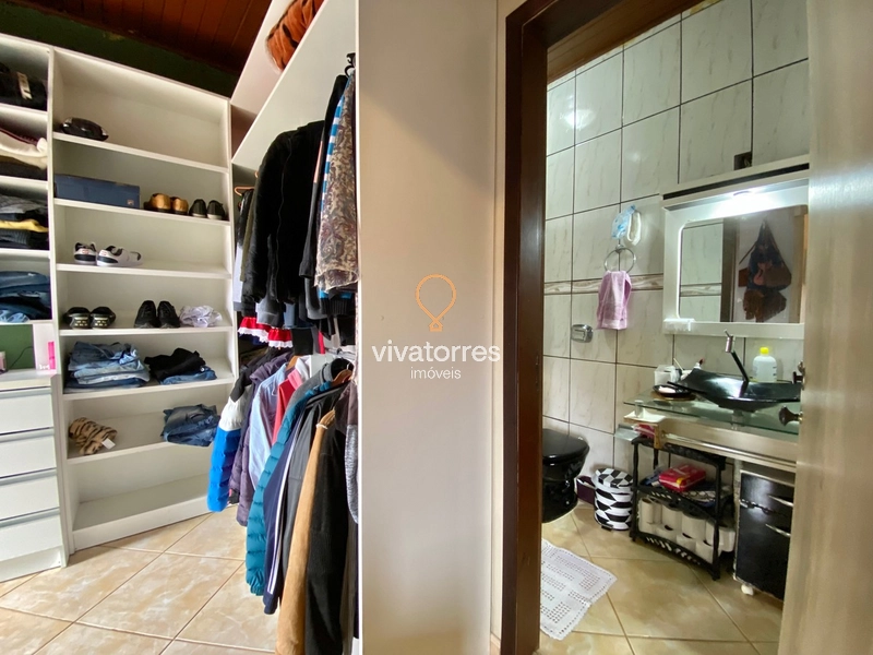 Casa de 4 dormitórios com suíte e piscina: 30ª foto da galeria de imagens do imóvel