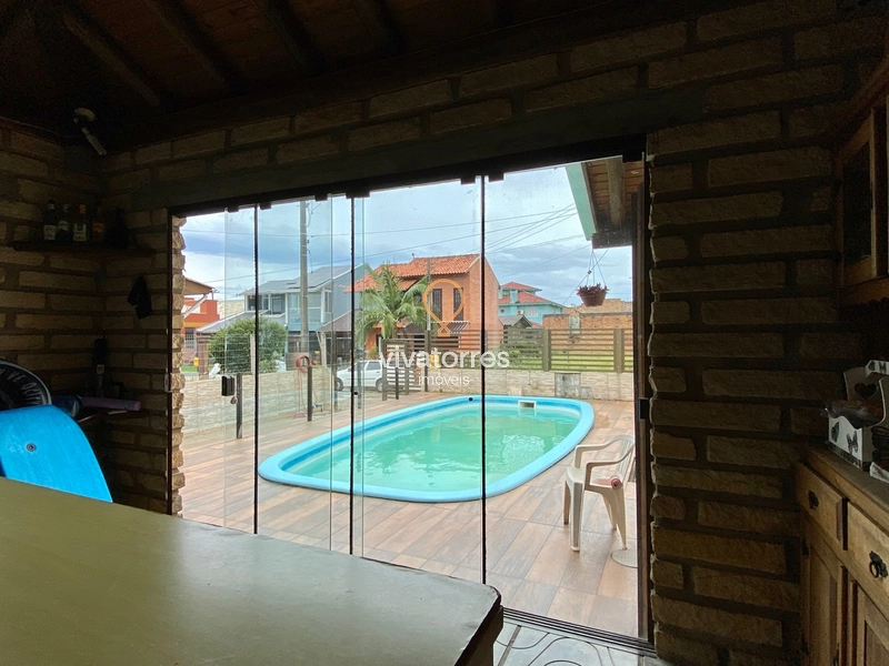 Casa de 4 dormitórios com suíte e piscina: 9ª foto da galeria de imagens do imóvel