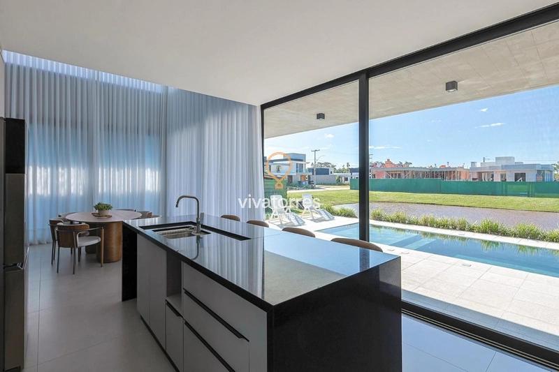 Casa em condomínio -Torres RS-: 7ª foto da galeria de imagens do imóvel