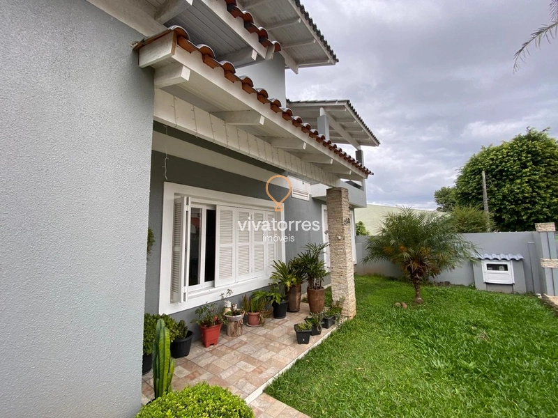Casa 4 dormitórios- Torres-: 2ª foto da galeria de imagens do imóvel