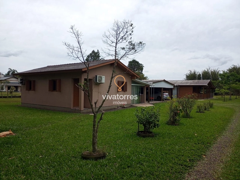 Terro com 2 casa e piscina -Torres Rs-: 5ª foto da galeria de imagens do imóvel