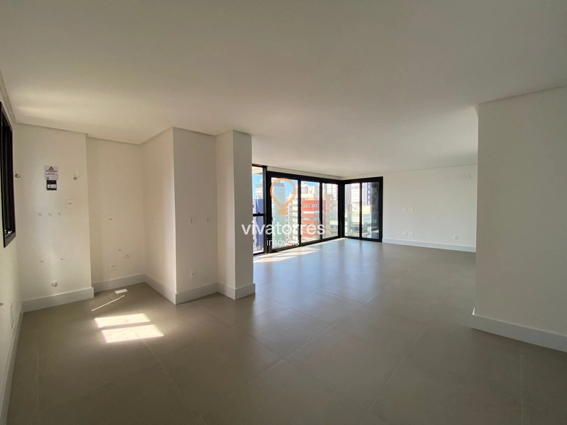 Apartamento 3 dormitórios no Centro: 4ª foto da galeria de imagens do imóvel