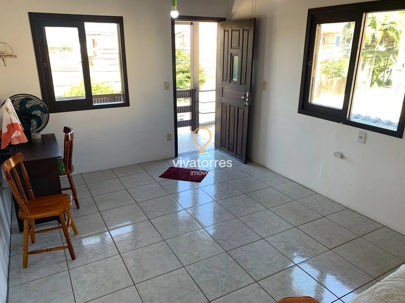 Casa com 03 dormitórios -Torres RS-: 5ª foto da galeria de imagens do imóvel