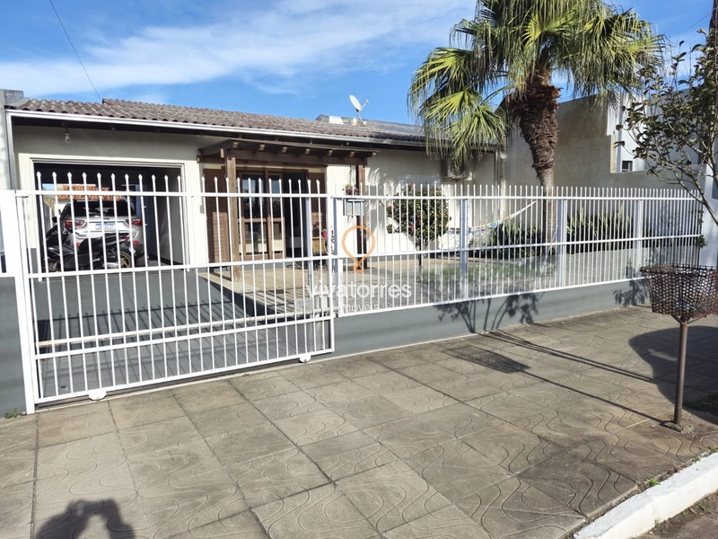 Casa com 3 dormitórios, sendo 1 suíte- Torres Rs-: 1ª foto da galeria de imagens do imóvel