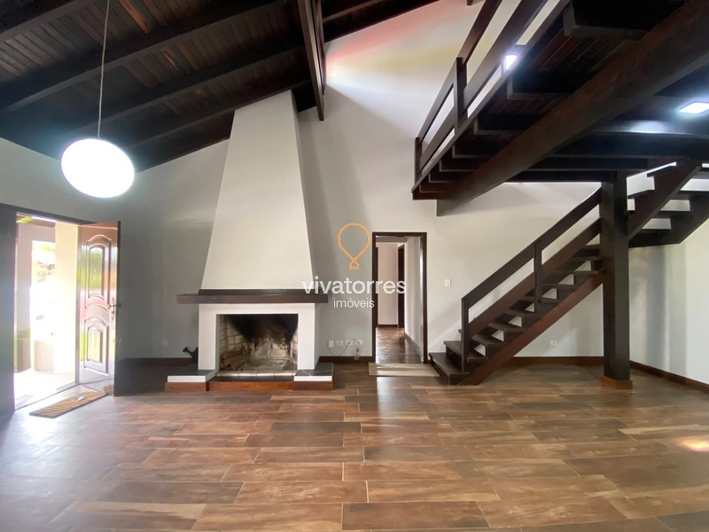 Belíssima casa em estilo clássico: 11ª foto da galeria de imagens do imóvel