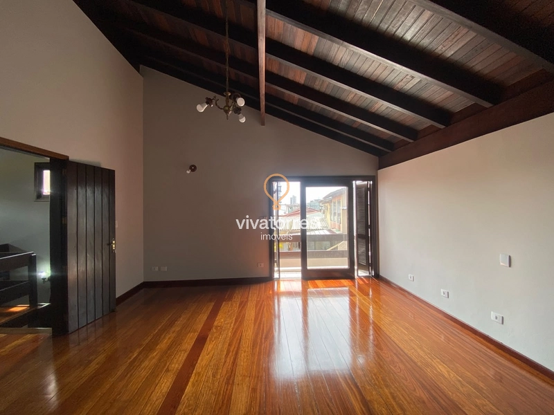 Belíssima casa em estilo clássico: 35ª foto da galeria de imagens do imóvel