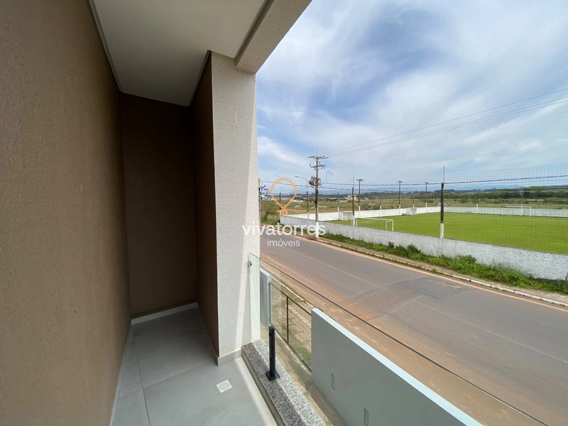 Sobrado com 3 dormitórios sendo 1 suíte- Torres Rs-: 9ª foto da galeria de imagens do imóvel