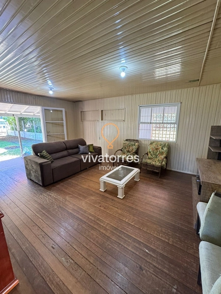 Casa com 2 dormitórios- Torres Rs-: 2ª foto da galeria de imagens do imóvel