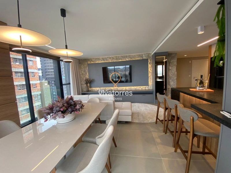 Apartamento 2 suítes no Centro