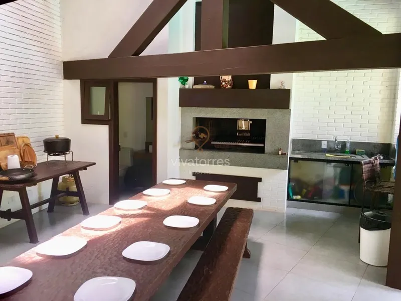 Linda casa próxima a praia: 5ª foto da galeria de imagens do imóvel