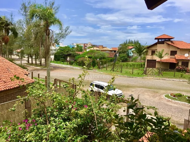Linda casa próxima a praia: 11ª foto da galeria de imagens do imóvel