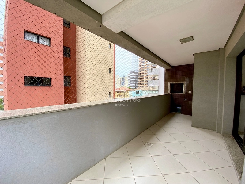 Apartamento mobiliado com 3 dormitórios e sacada com churrasqueira: 25ª foto da galeria de imagens do imóvel