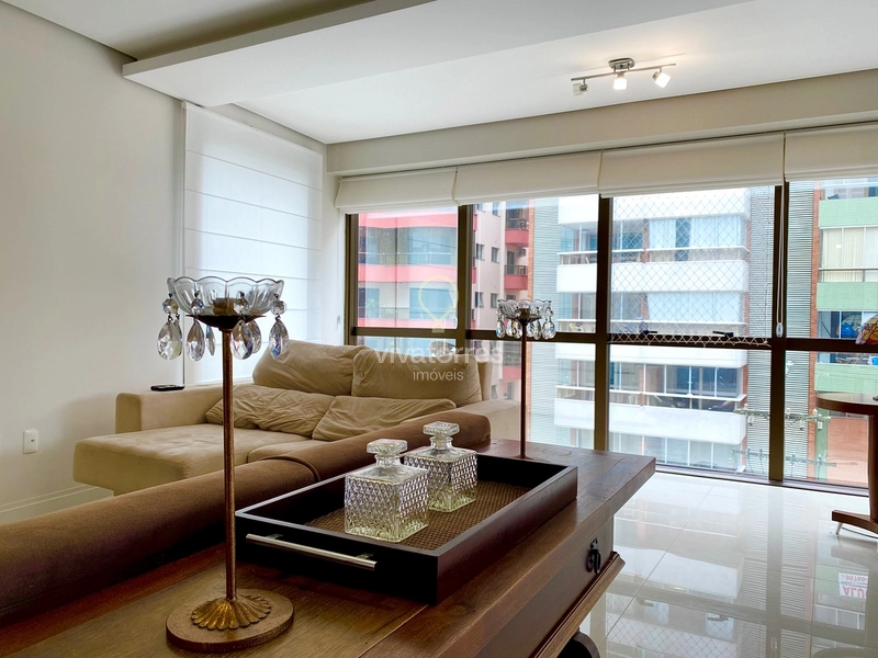 Apartamento mobiliado com 3 dormitórios e sacada com churrasqueira: 7ª foto da galeria de imagens do imóvel